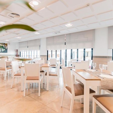 Apartamentos Loar Ferreries Ngoại thất bức ảnh