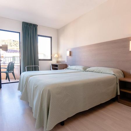 Apartamentos Loar Ferreries Ngoại thất bức ảnh