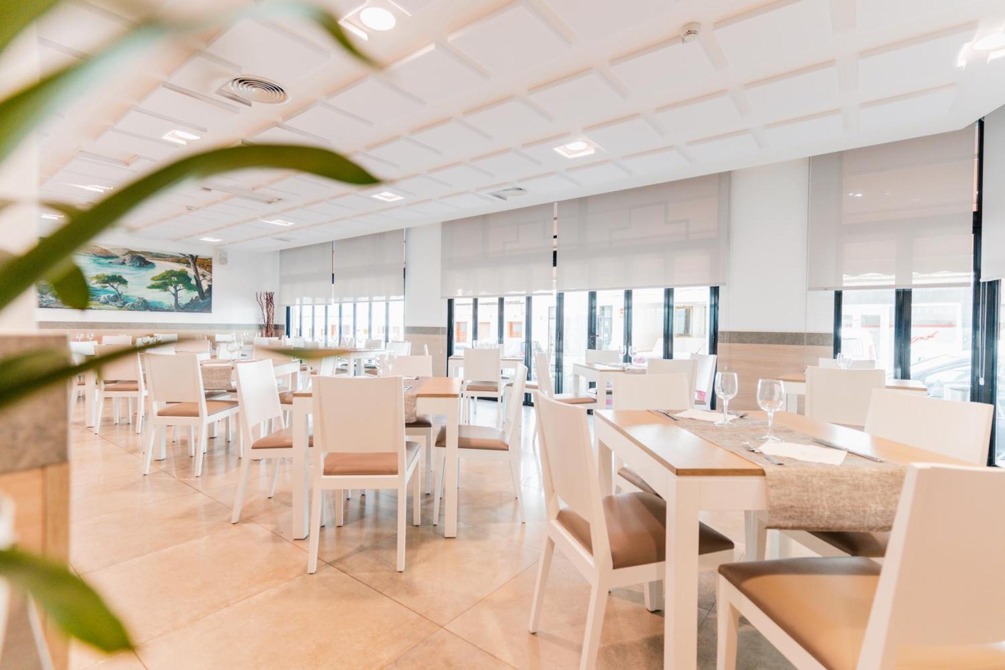 Apartamentos Loar Ferreries Ngoại thất bức ảnh
