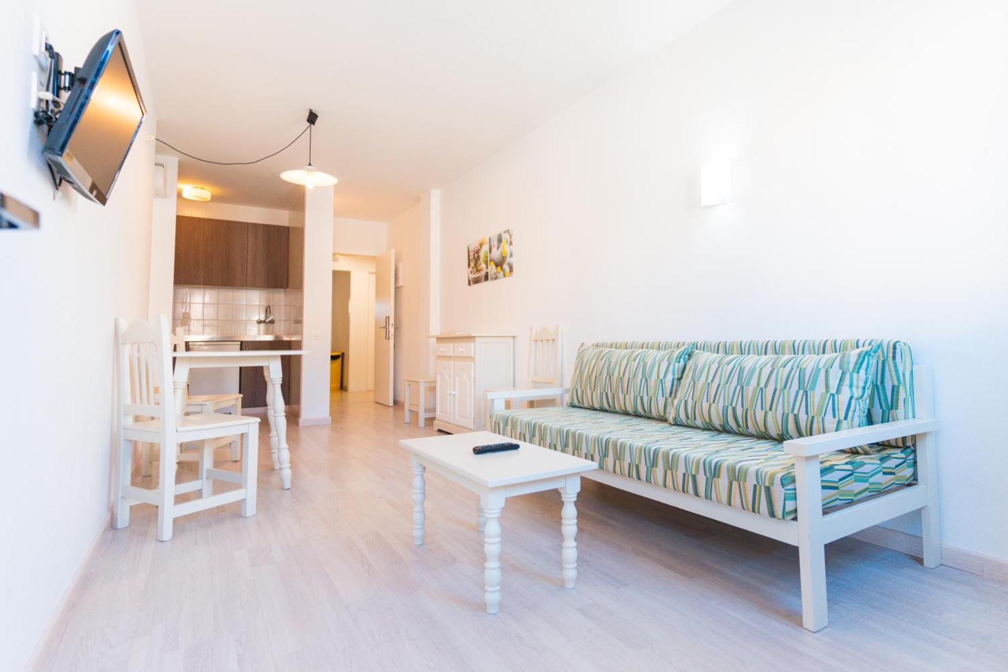 Apartamentos Loar Ferreries Ngoại thất bức ảnh